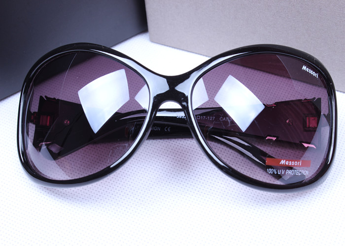Free-shipping-New-arrival-2013-brief-elegant-big-frame-women-s-sunglasses-fashion-sun-glasses.jpg