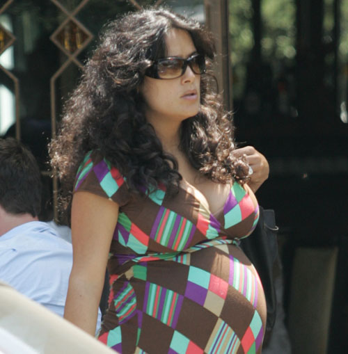 salma-hayek-pregnant.jpg