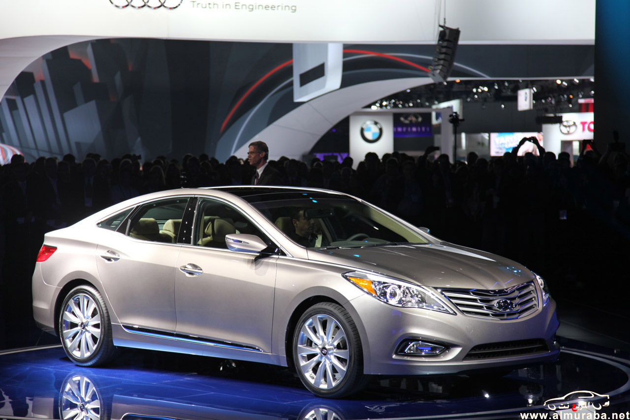 01-2012-hyundai-azera-live.jpg