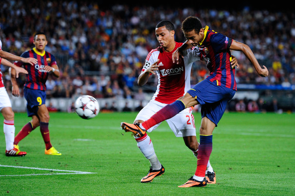 Neymar+Ricardo+van+Rhijn+FC+Barcelona+v+Ajax+9qYHmt3rCE7l.jpg
