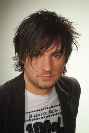 mens-layered-hairstyle.jpg