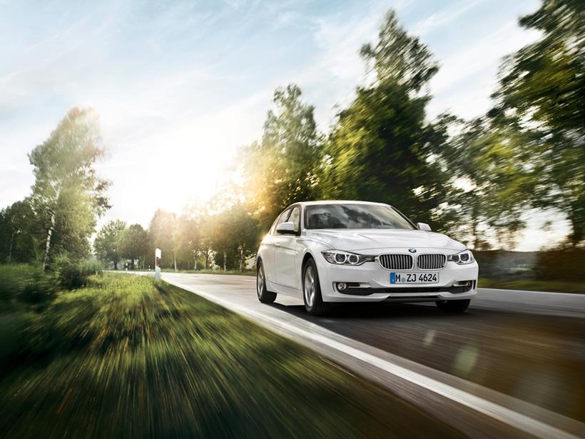 2014_BMW_3_Series_Sedan_Front_5.jpg