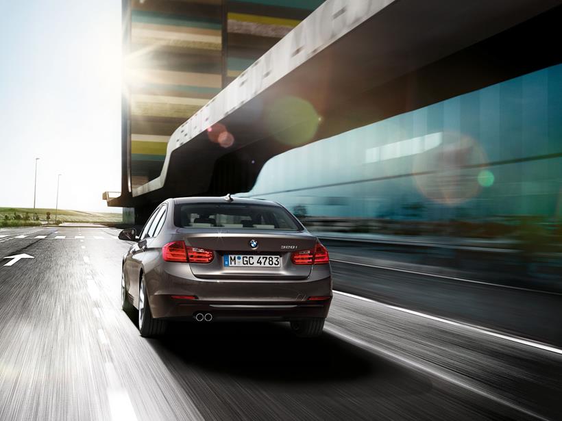 2014_BMW_3_Series_Sedan_Rear_2.jpg