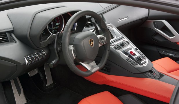 lead11-2012-lamborghini-aventador-fd.jpg