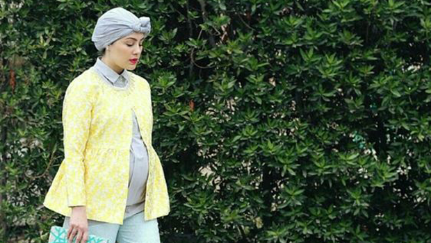 header_image_pregnant-hijab-style-fustany-main-image-AR.png