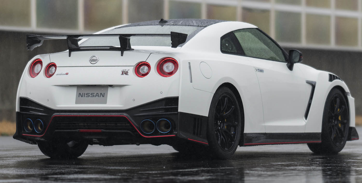 190321_MY20_GT_R_NISMO_MC_Newsroom6.jpg