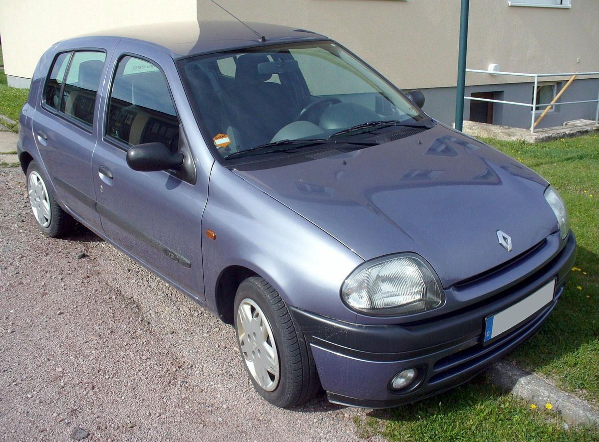 1200px-Renault_Clio_II_Phase_I_F%C3%BCnft%C3%BCrer_1.2.jpg