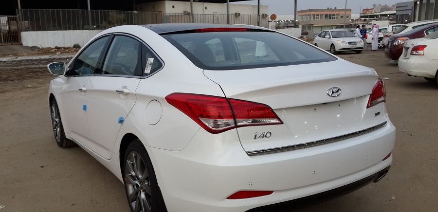 The-back-of-the-car-2015-Hyundai-I40.jpg