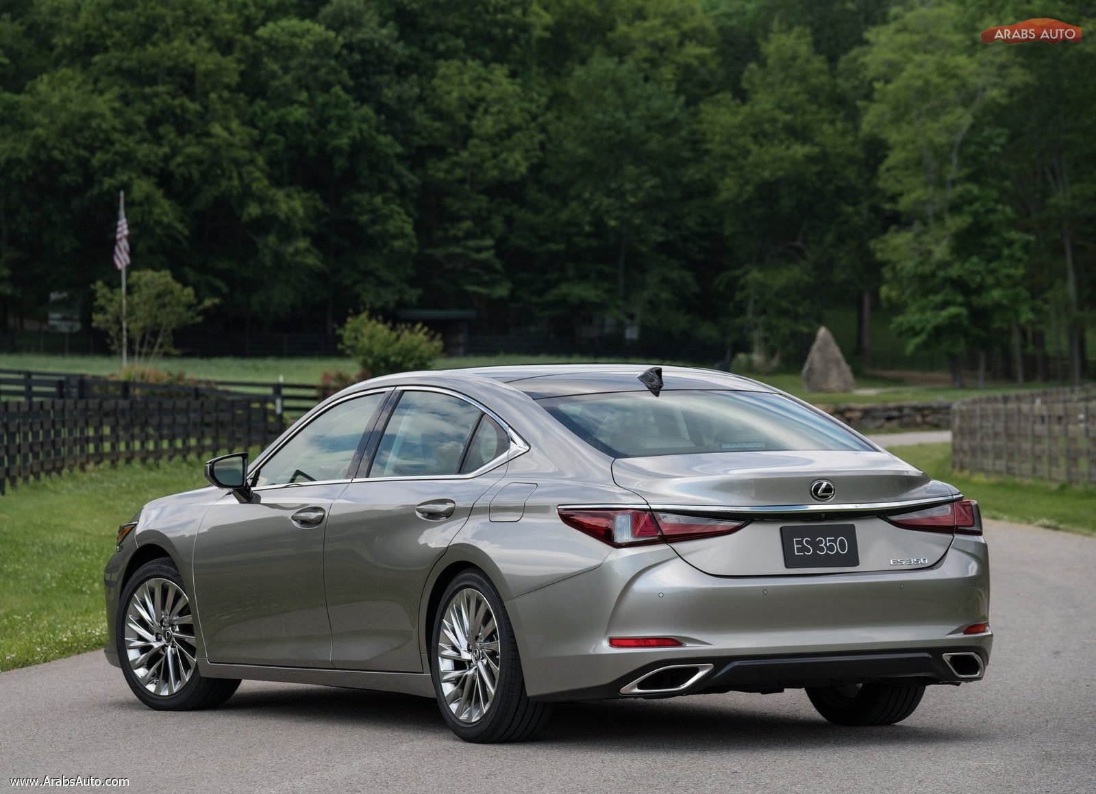 Lexus-ES-2019-ArabsAuto-7.jpg