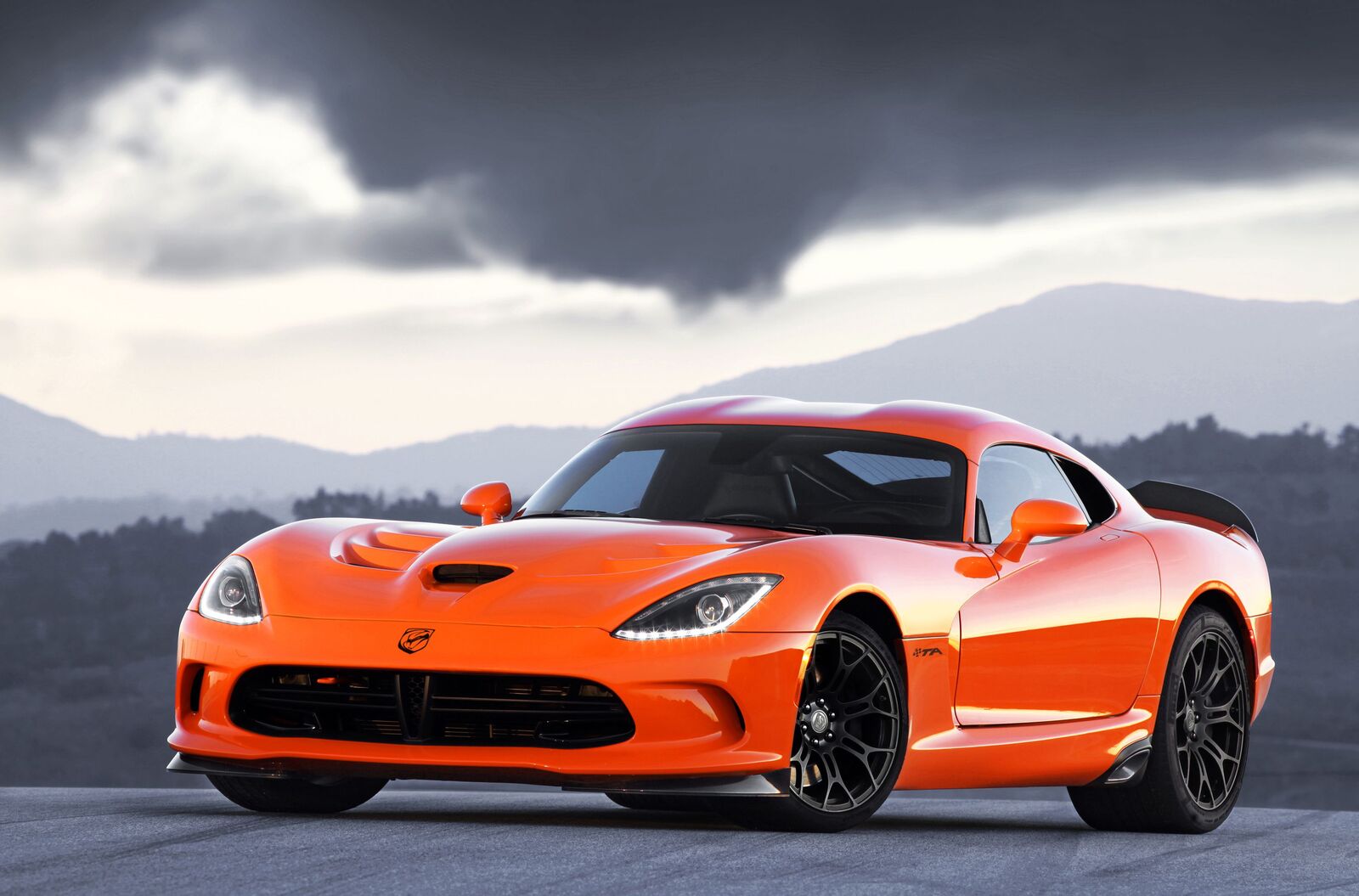 2014-srt-viper.jpg