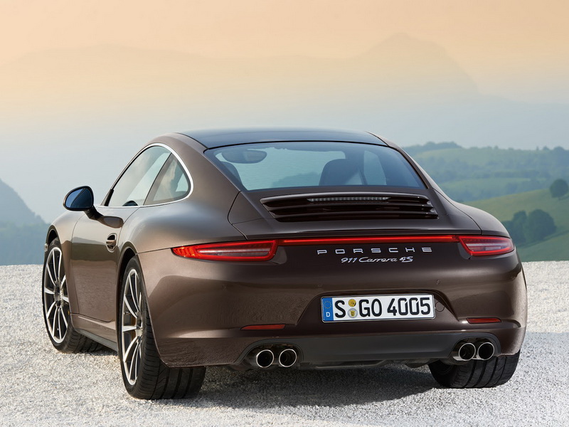 2013-Porsche-Carrera-4-4S-3.jpg