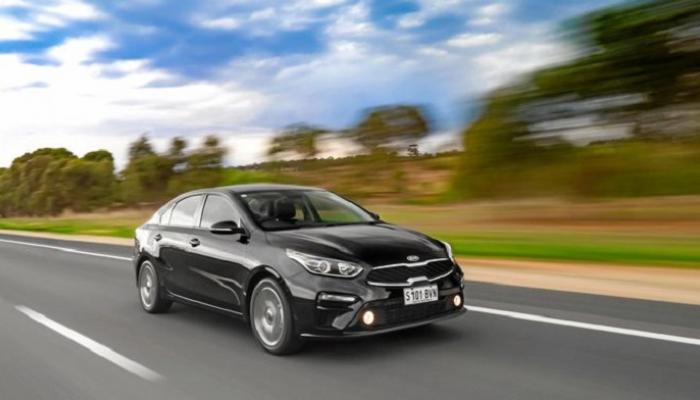 47-134425-new-kia-cerato-sport-2019_700x400.jpg