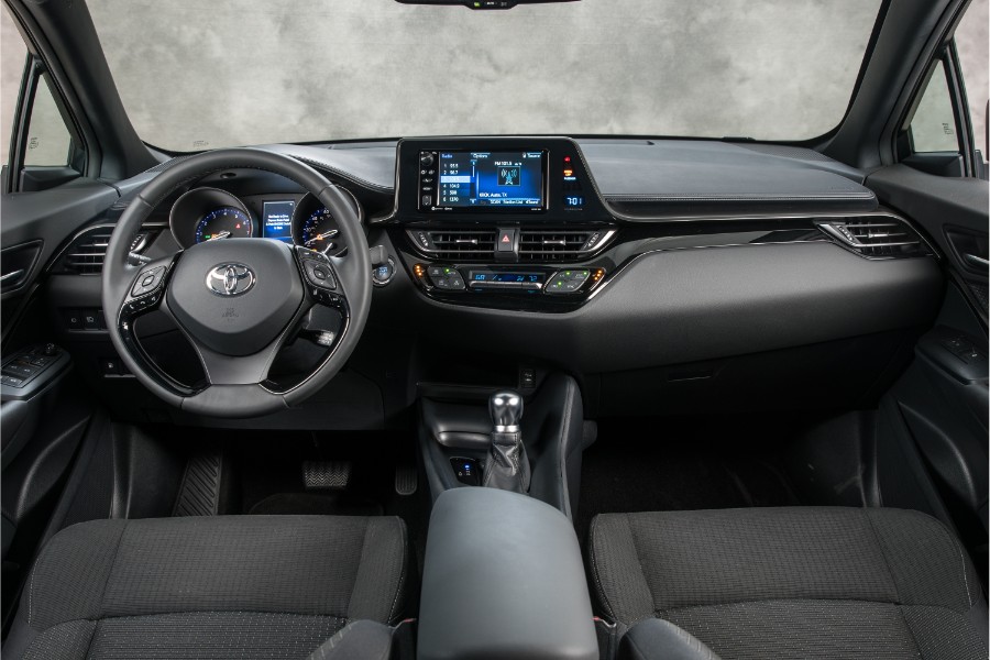 2019-Toyota-C-HR-Interior-Cabin-Dashboard_o.jpg