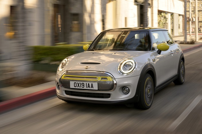 62-153736-mini-first-electric-vehicle-range-114-miles-2.jpg