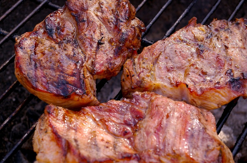 grilled-meats-1309473_1920.jpg