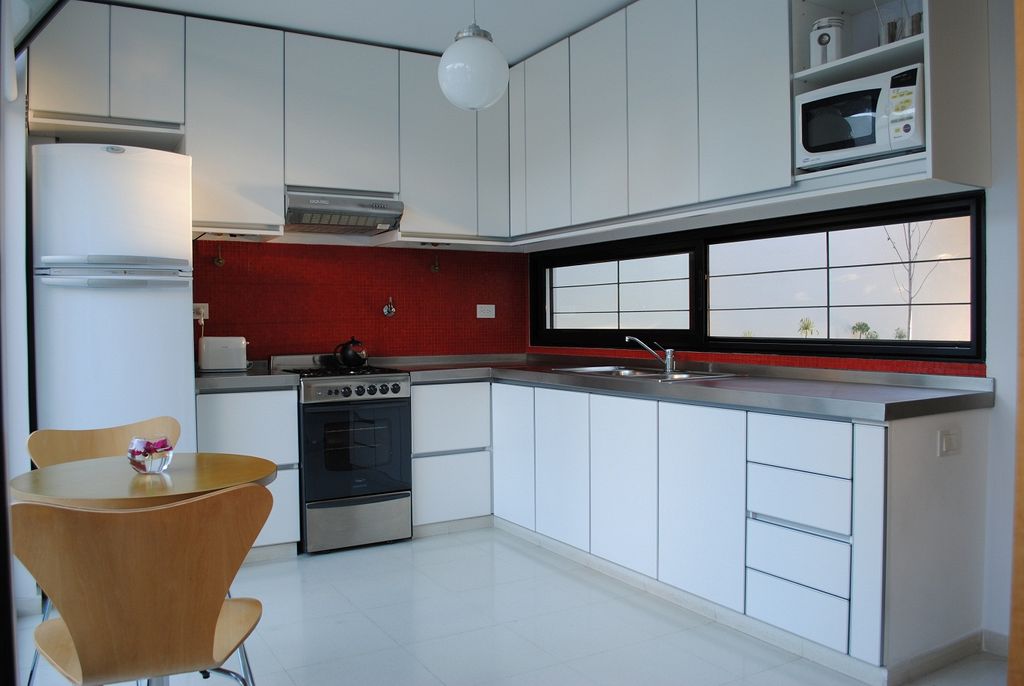 simple-and-miimalist-house-kitchen-design-6.jpg