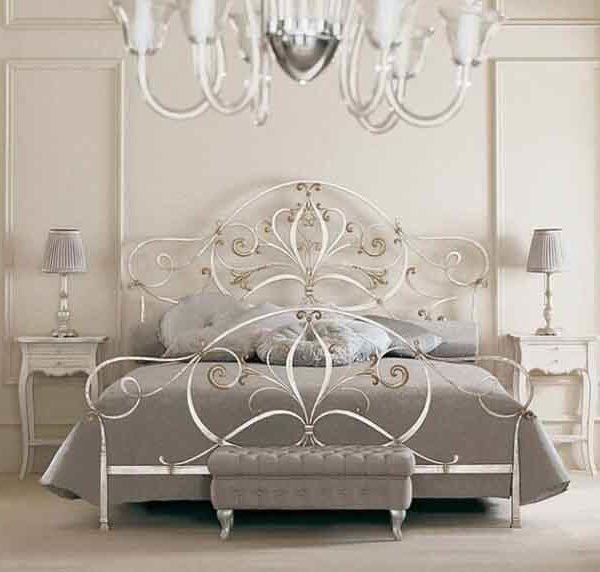 iron-bed-1-600x572.jpg