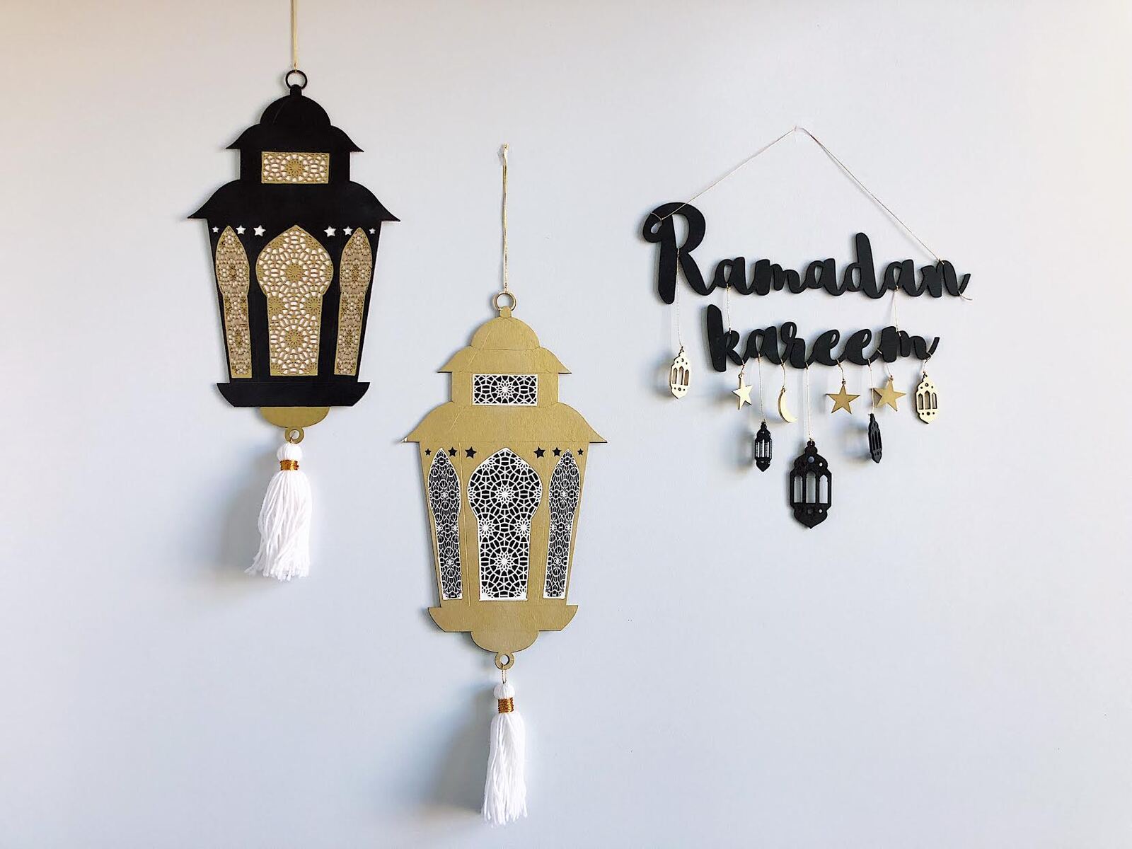 Ramadan-decor-ideas-black-and-gold-lanterns.jpg