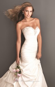 2601-by-allure-bridals-romance2.jpg