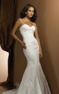 2302-dress-by-allure-bridal-exclusivealt3.jpg