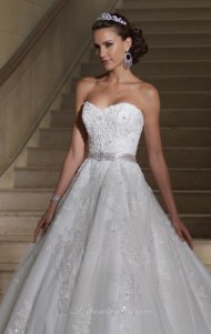 213254-by-david-tutera-for-mon-cheri.jpg